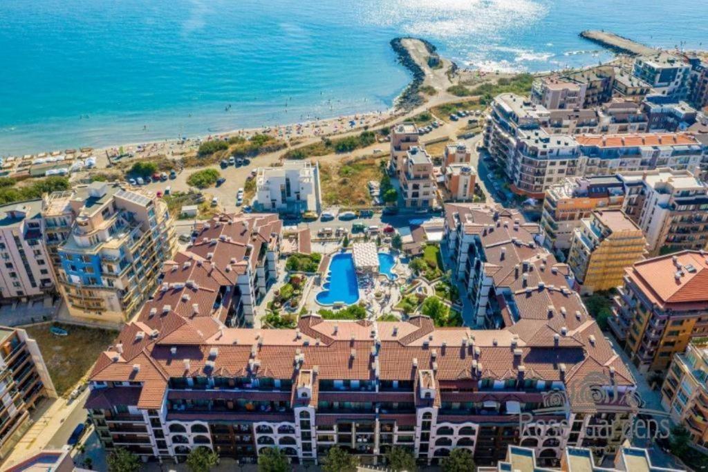 Aparthotel Boutique Rose Gardens Pomorie Extérieur photo