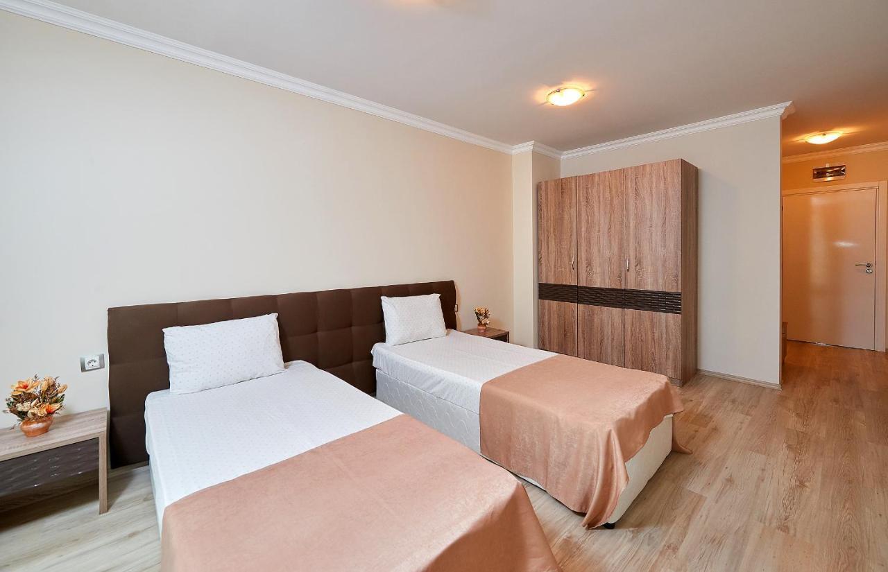 Aparthotel Boutique Rose Gardens Pomorie Extérieur photo