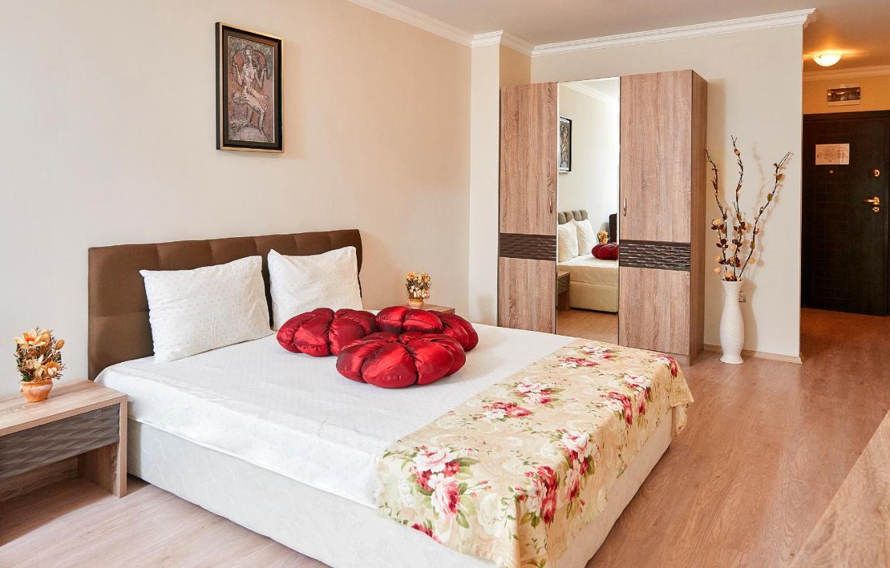 Aparthotel Boutique Rose Gardens Pomorie Extérieur photo