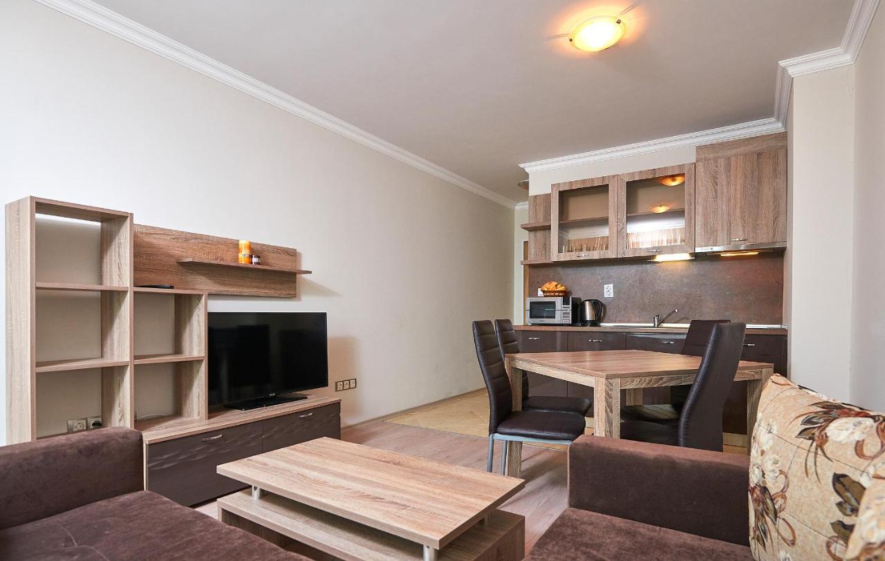 Aparthotel Boutique Rose Gardens Pomorie Extérieur photo