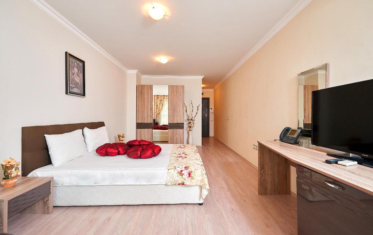 Aparthotel Boutique Rose Gardens Pomorie Extérieur photo